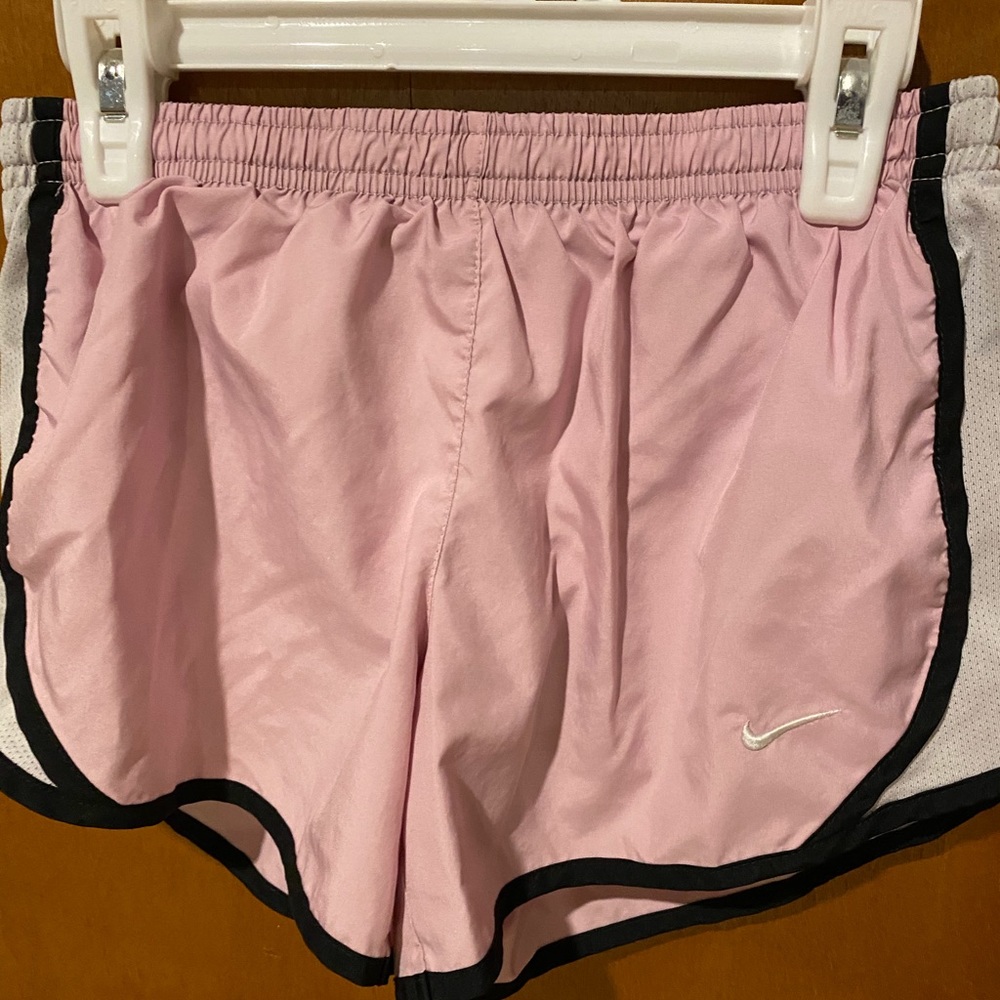 light pink girls medium nike shorts